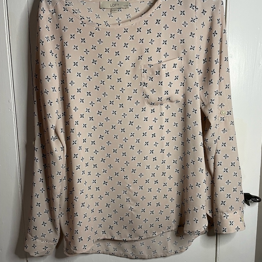 LOFT Blush Pink Floral Pocket Blouse Long Sleeve will roll tab MP